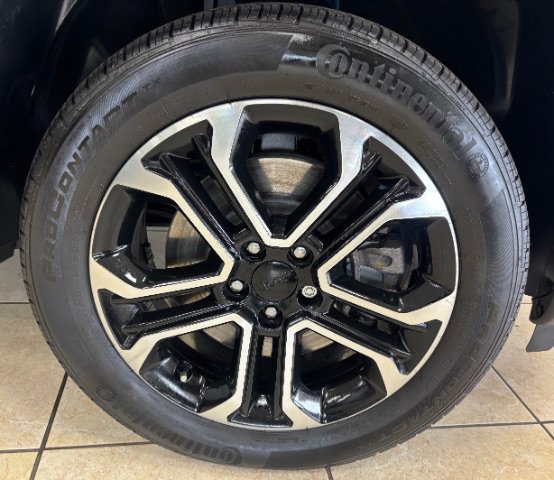 Used 2023 Jeep Compass Limited w/ Sun and Sound Group AWD/4WD image 18