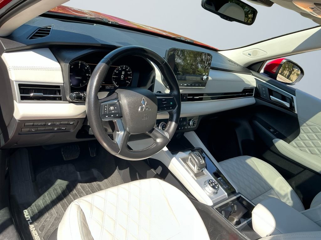 Used 2024 Mitsubishi Outlander SEL AWD/4WD image 11