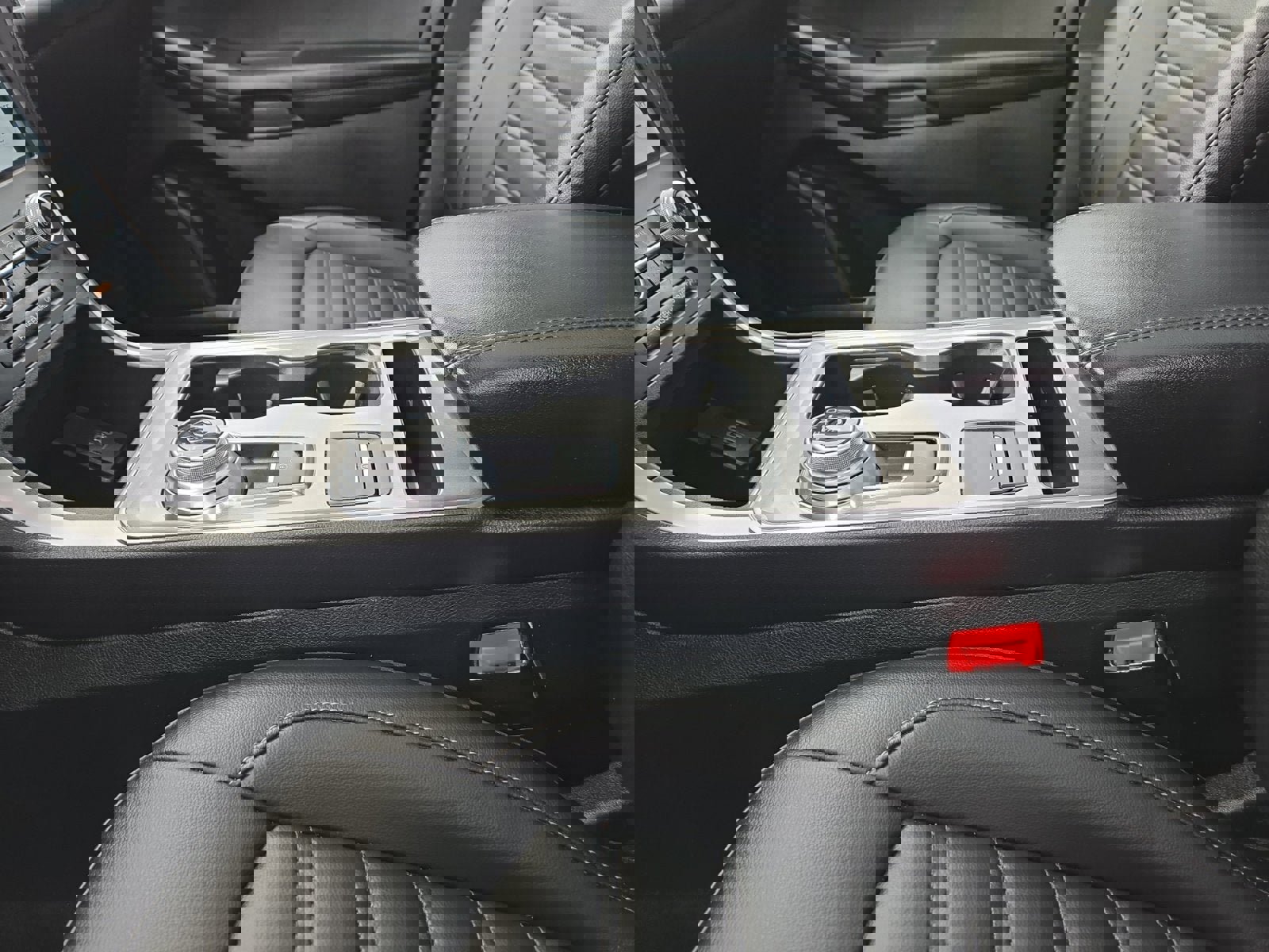 Used 2023 Ford Edge SEL image 22