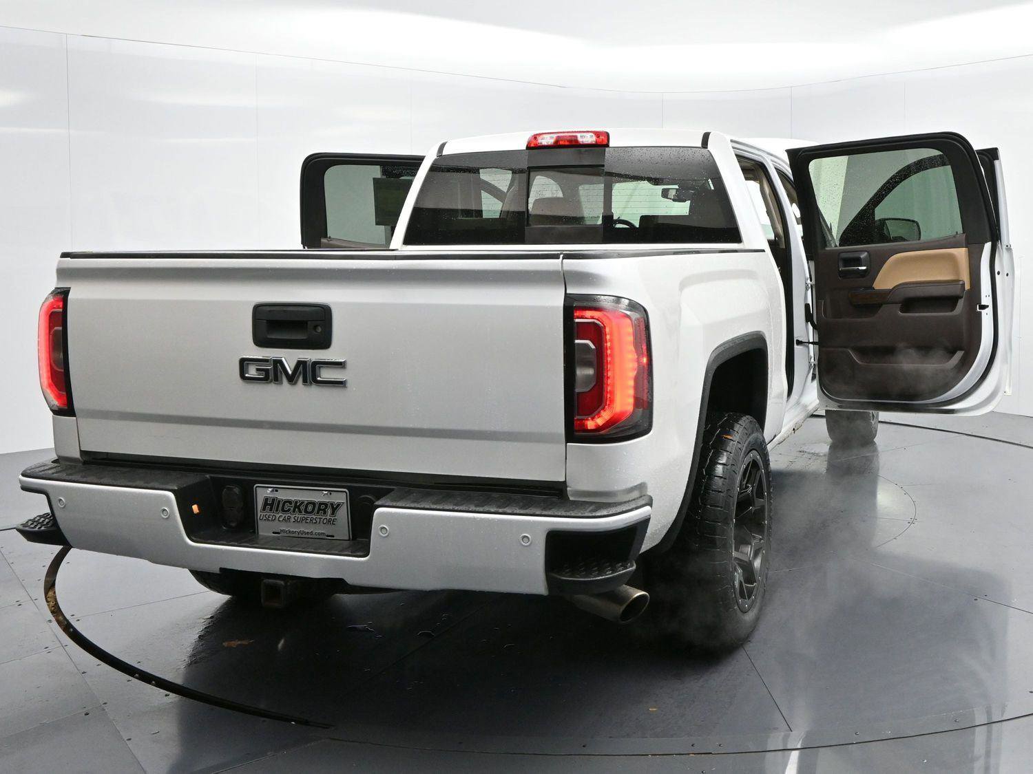Used 2017 GMC Sierra 1500 Denali w/ Denali Ultimate Package image 40