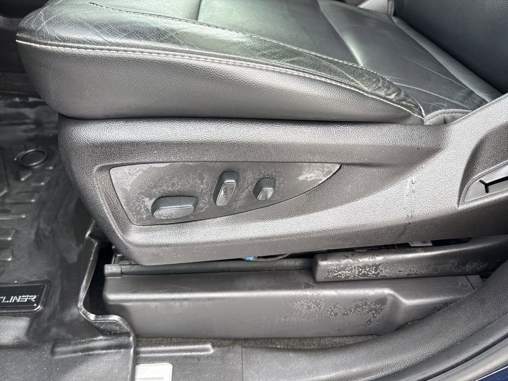 Used 2018 Chevrolet Suburban LT image 13