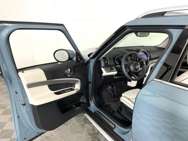 Certified 2023 MINI Cooper Countryman S w/ Signature Upholstery Package image 28