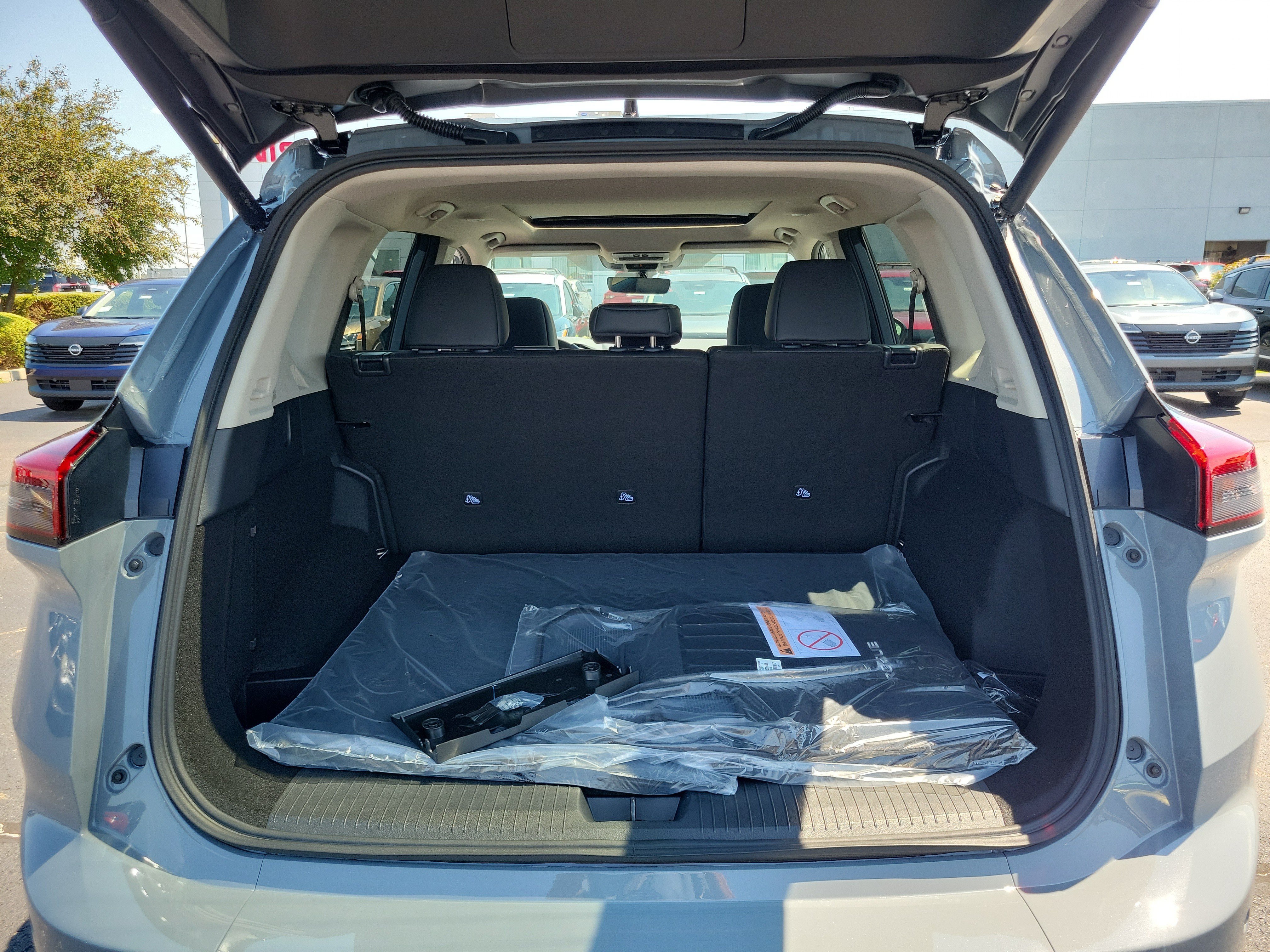 New 2026 Nissan Rogue Dark Armor AWD/4WD image 8
