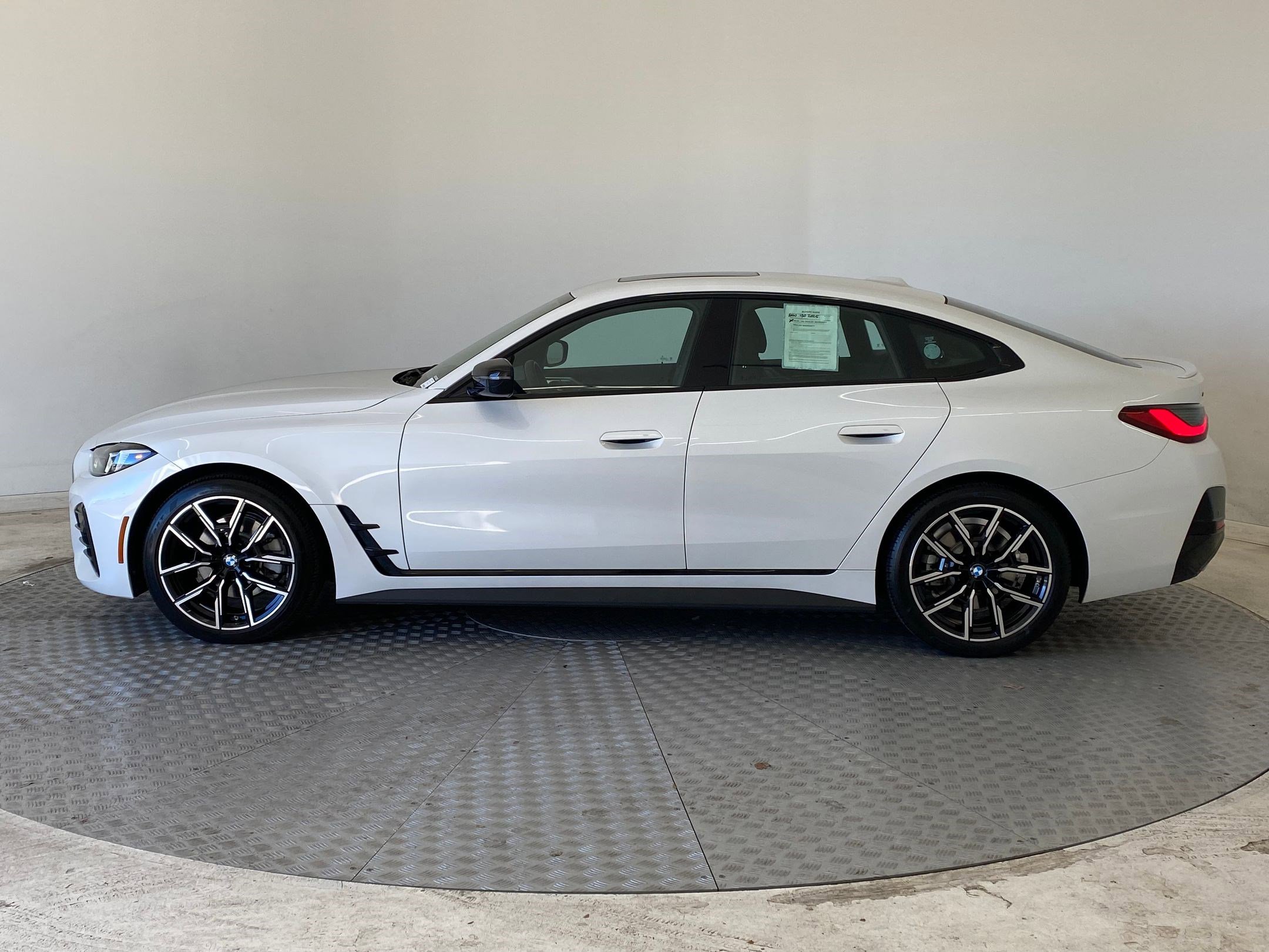 Certified 2025 BMW 430i xDrive w/ M Sport Package image 2