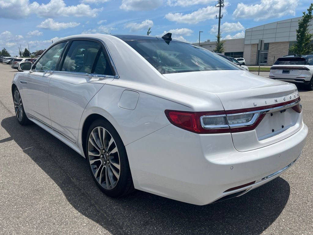 Used 2019 Lincoln Continental Select w/ Continental Climate Package AWD/4WD image 8