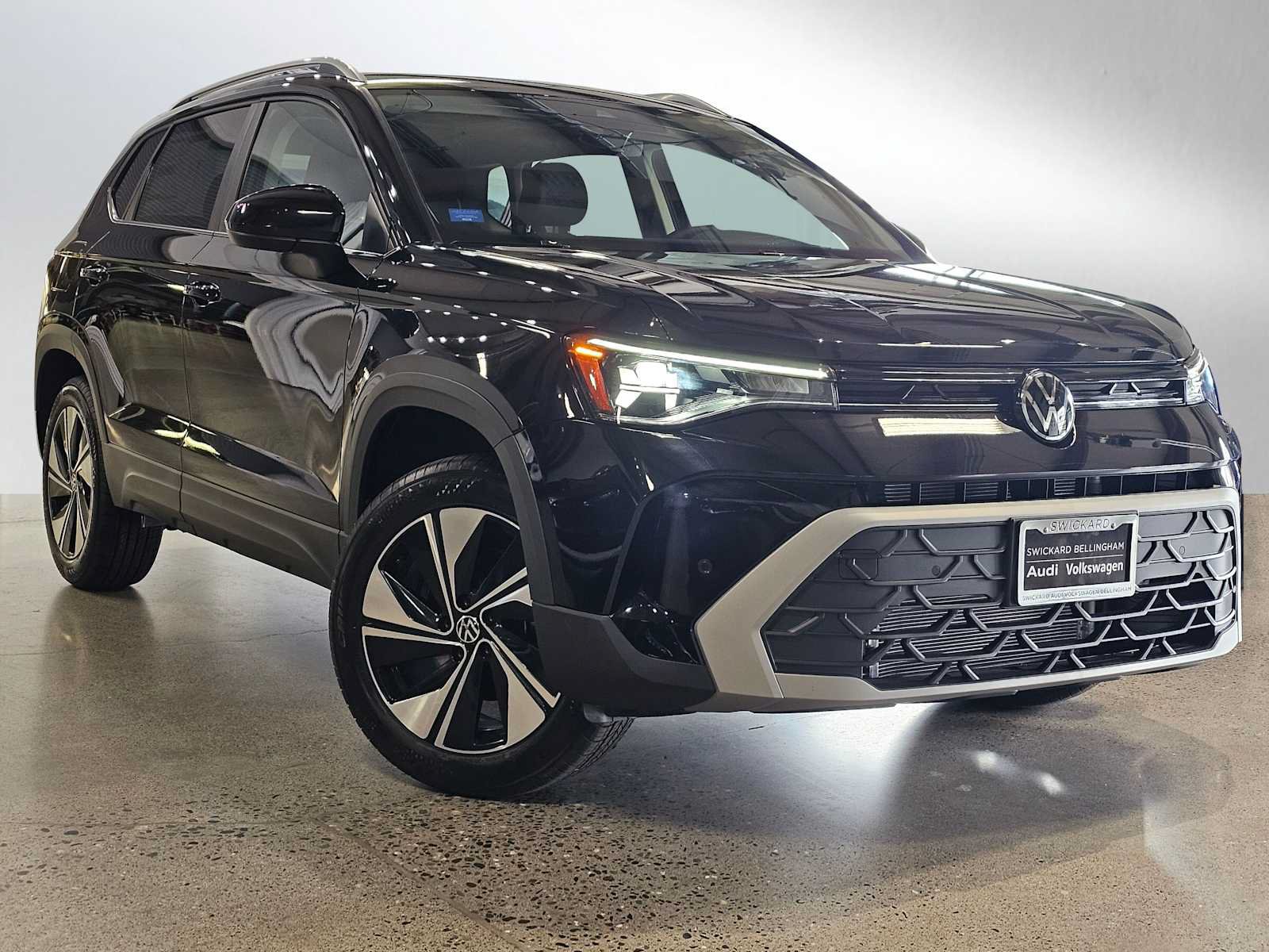 New 2026 Volkswagen Taos SE AWD/4WD image 1