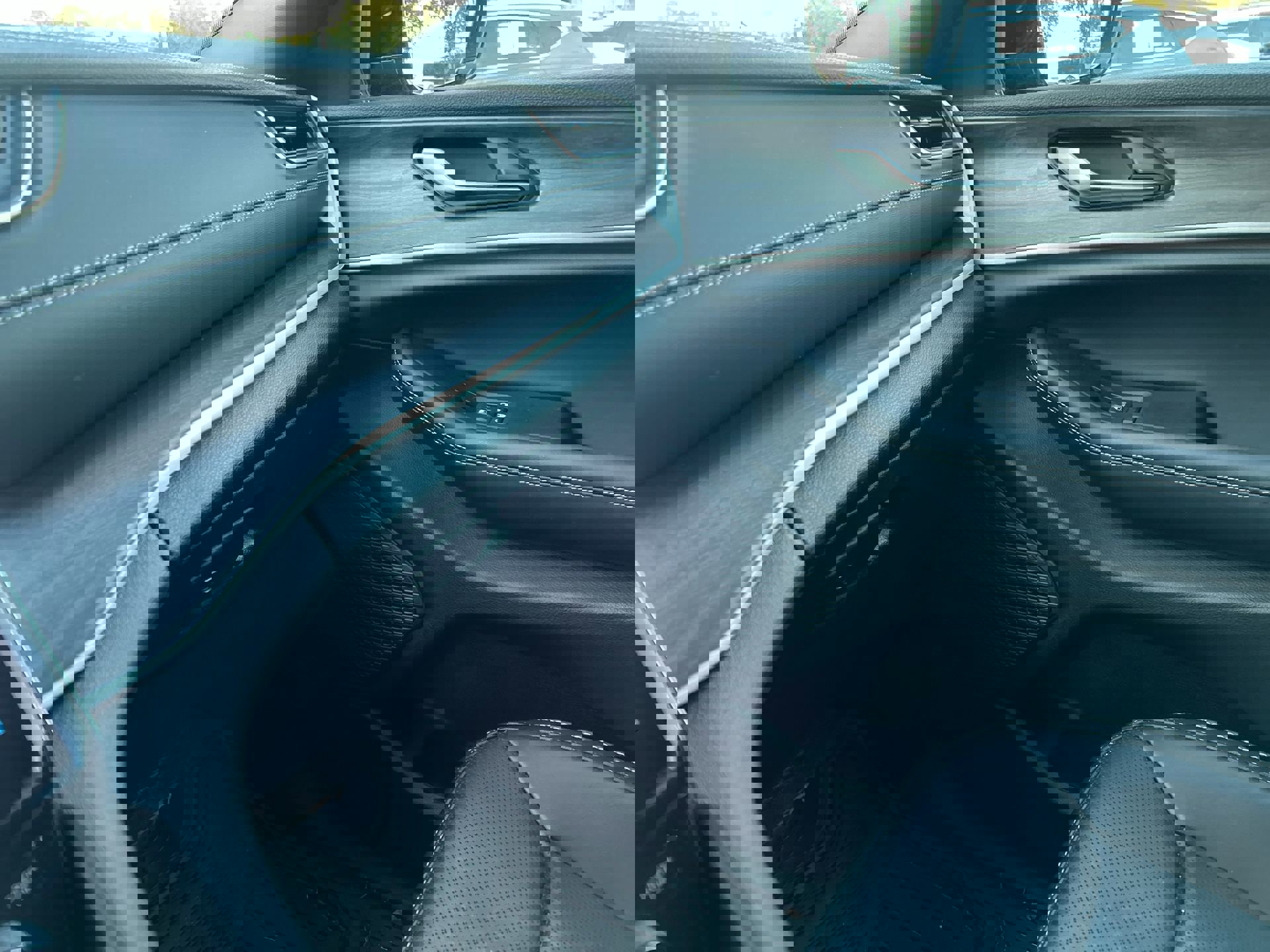 Used 2025 Jeep Grand Cherokee Limited image 30