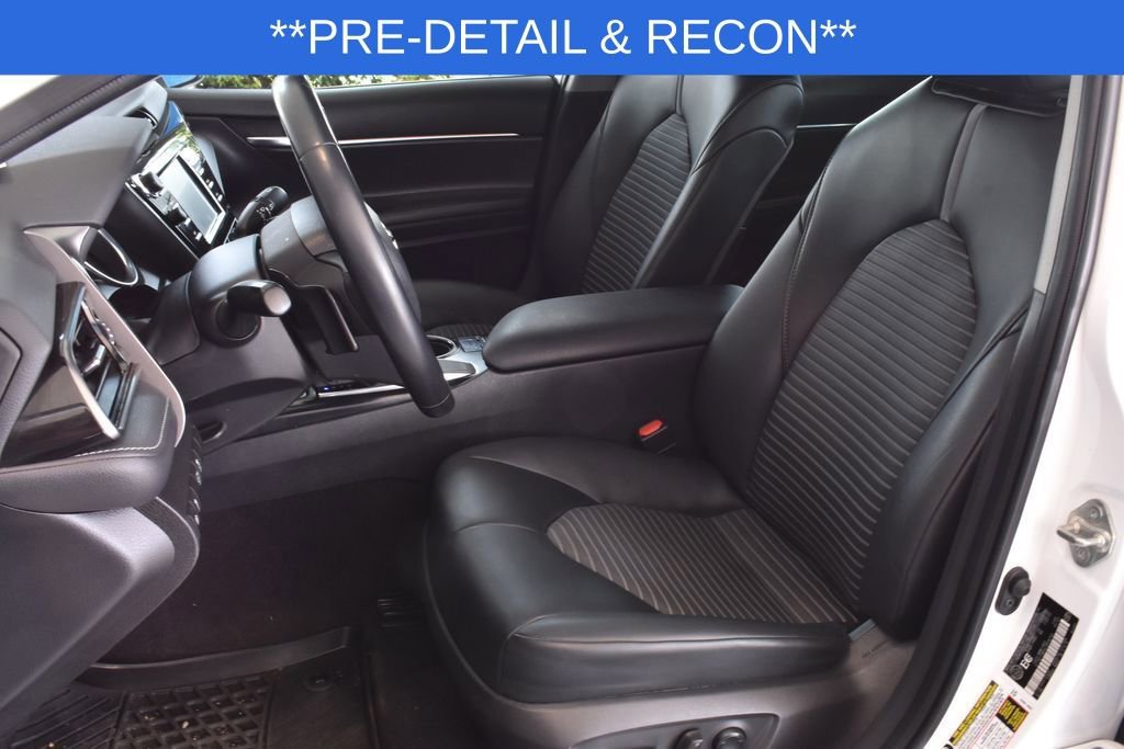 Used 2020 Toyota Camry SE FWD image 14
