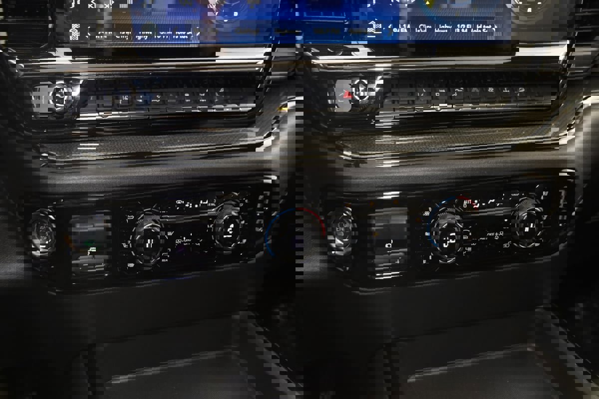 Used 2025 Chevrolet Silverado 2500 ZR2 image 30