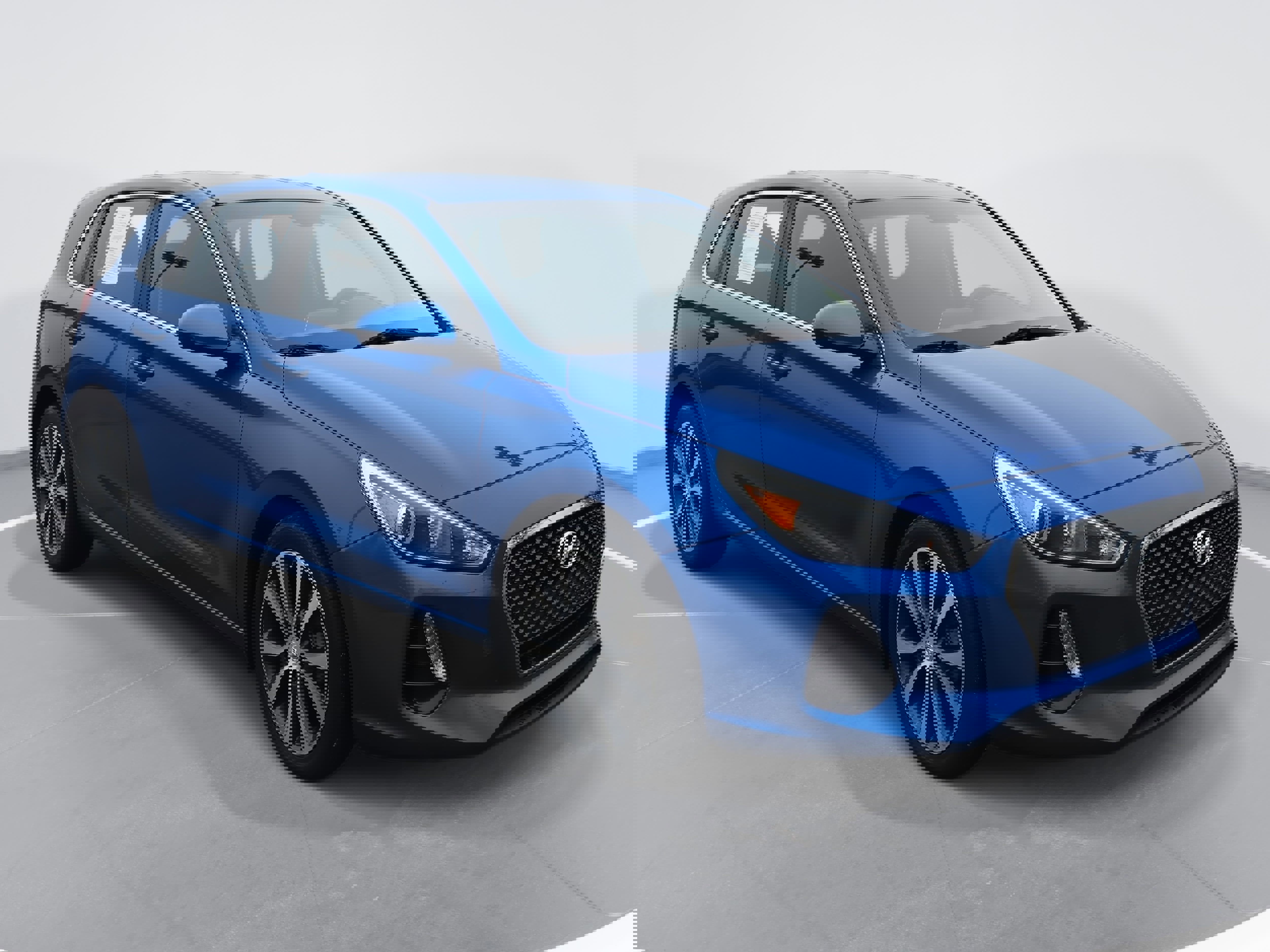 Used 2018 Hyundai Elantra GT image 3