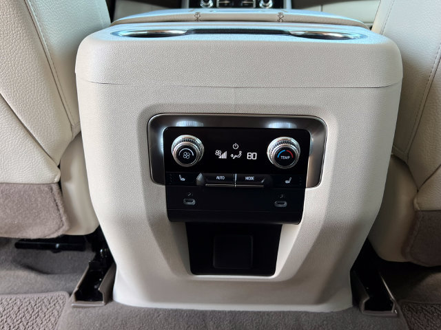 Used 2024 GMC Yukon Denali AWD/4WD image 41