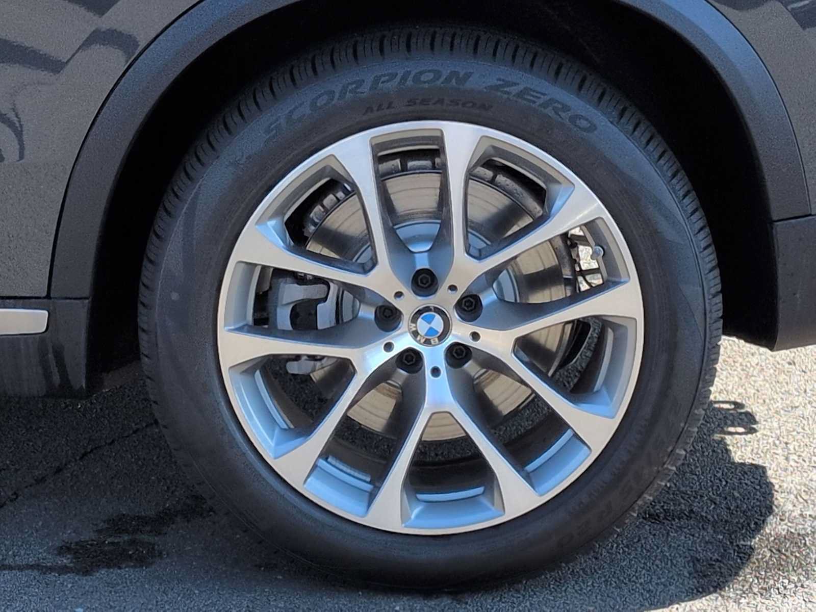 Used 2026 BMW X5 xDrive50e AWD/4WD image 14