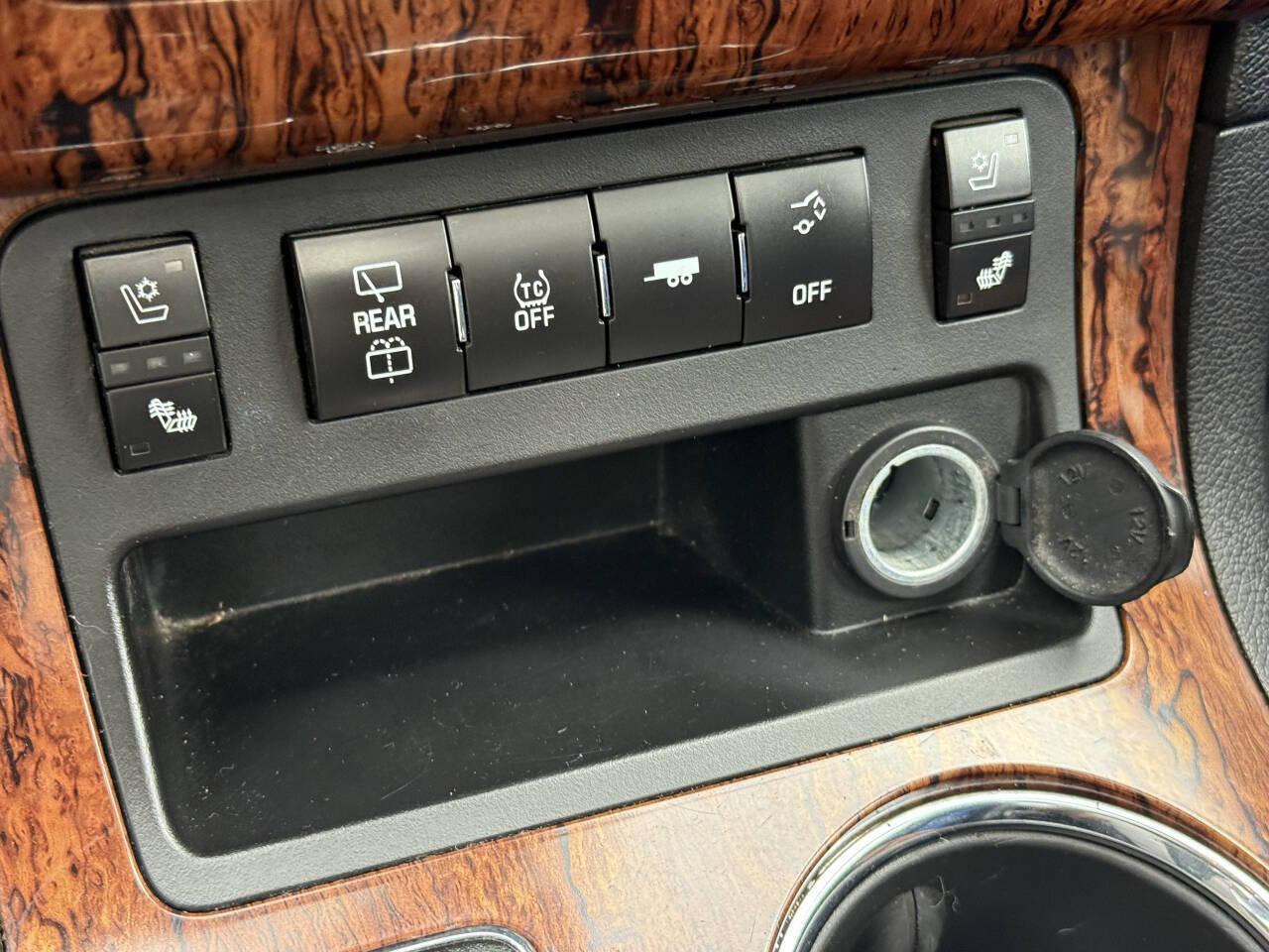 Used 2014 Chevrolet Traverse LTZ AWD/4WD image 26