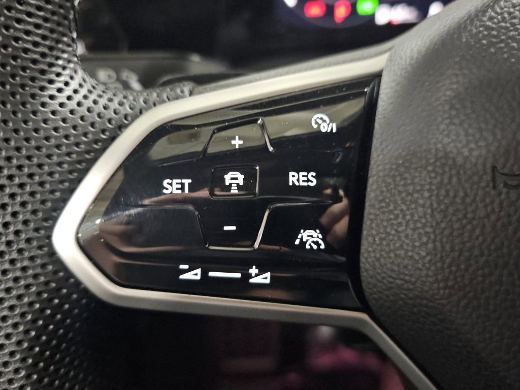 Used 2022 Volkswagen GTI Autobahn image 17