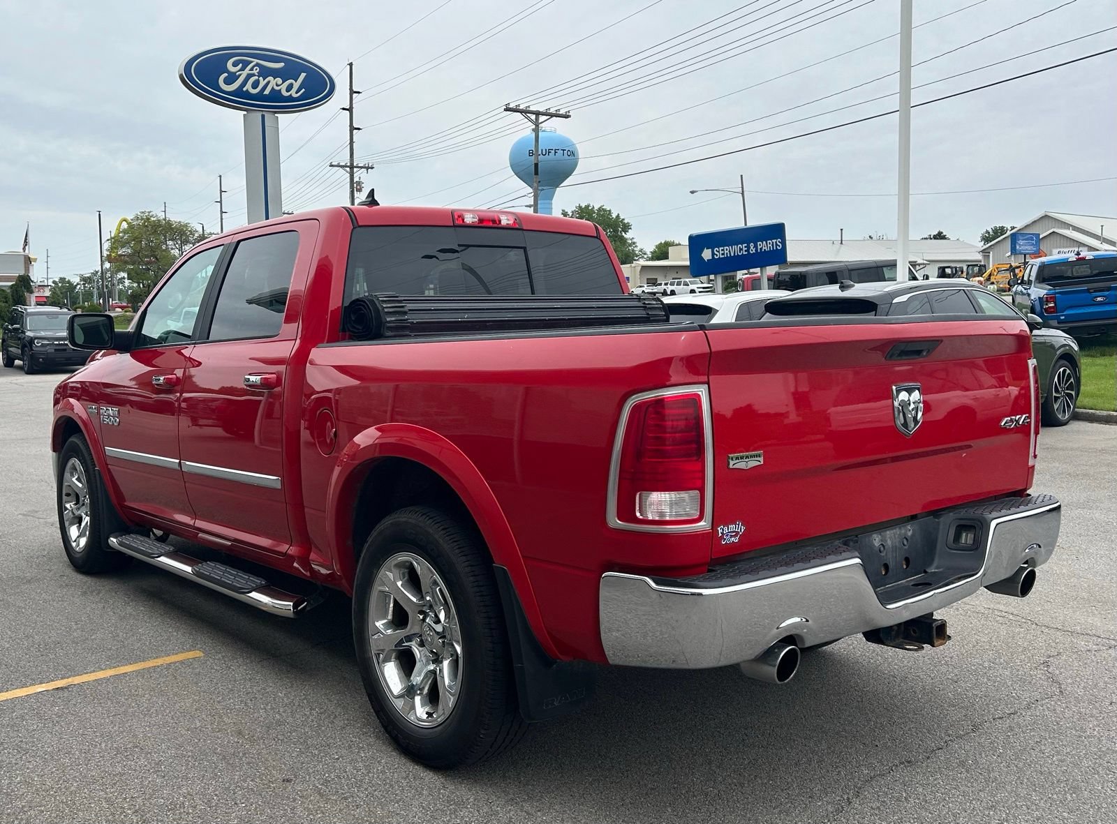 Used 2017 RAM 1500 Laramie AWD/4WD image 5
