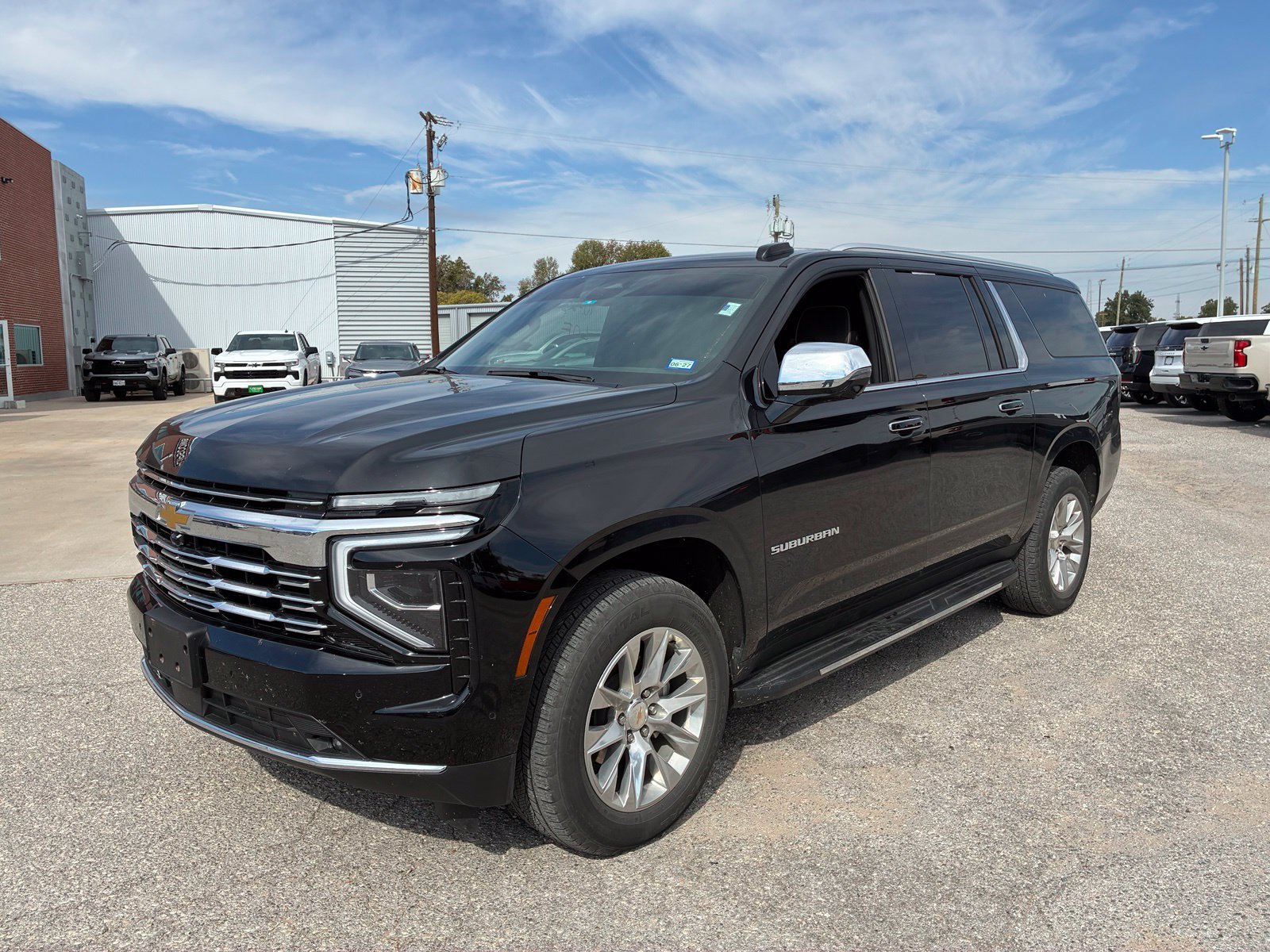 Used 2025 Chevrolet Suburban Premier AWD/4WD image 1