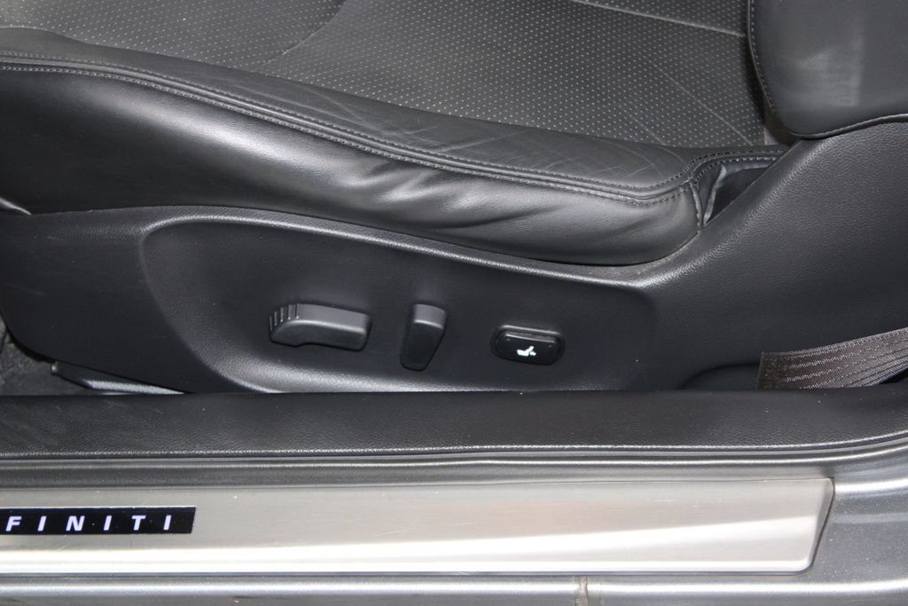 Used 2015 INFINITI Q60 AWD Coupe w/ Premium Package image 14