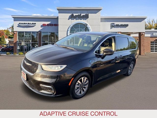 Certified 2023 Chrysler Pacifica Touring-L FWD image 4