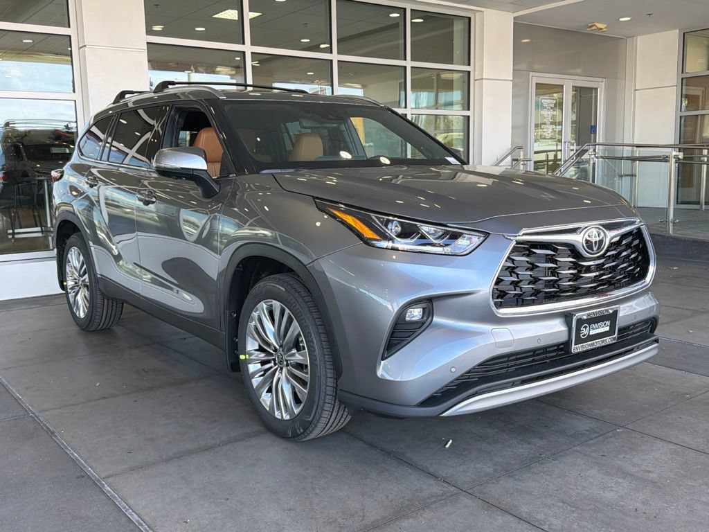 New 2026 Toyota Highlander Platinum AWD/4WD image 6