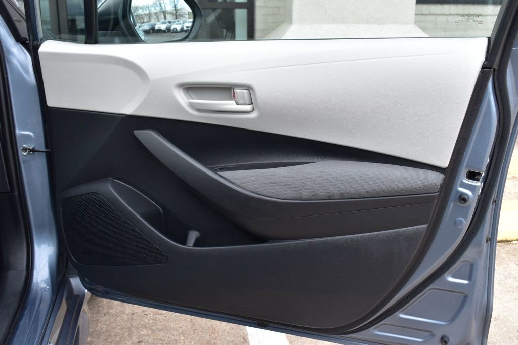 Used 2022 Toyota Corolla LE image 38