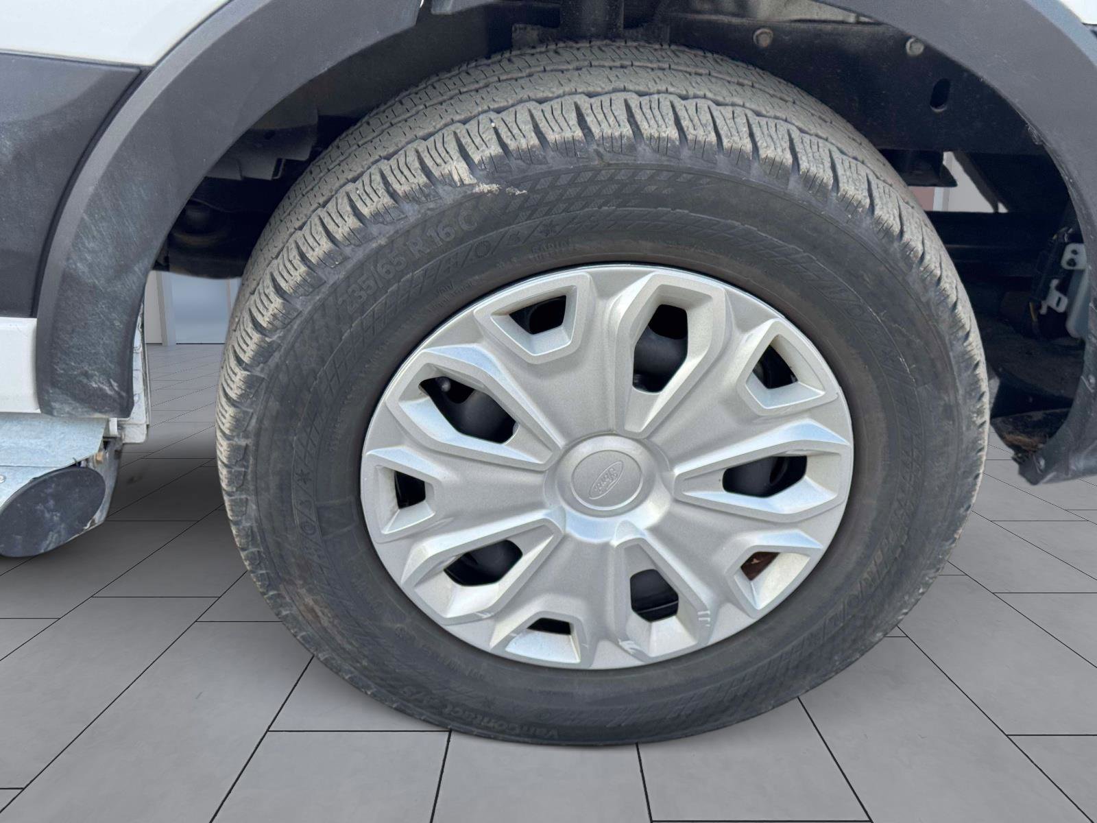 Used 2025 Ford Transit 250 Low Roof w/ Exterior Upgrade Package RWD image 7