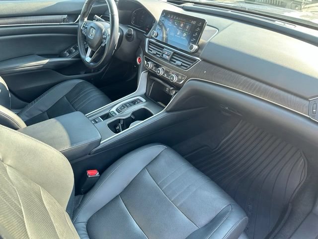 Used 2018 Honda Accord Touring image 24