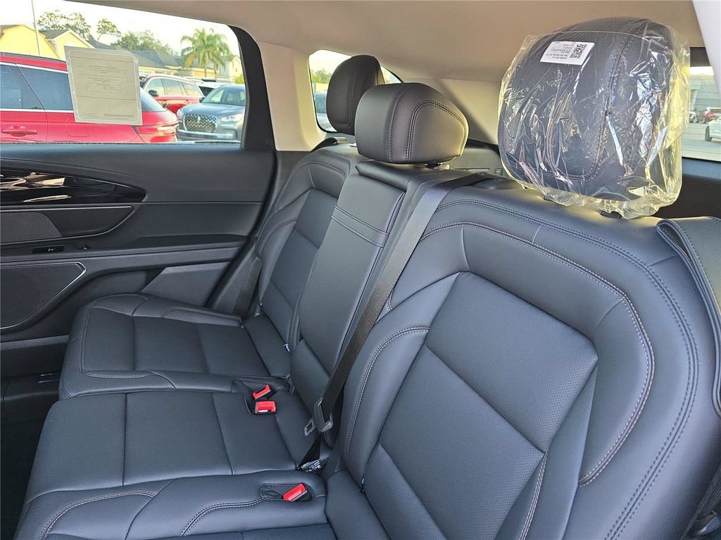 New 2026 Lincoln Nautilus Premier AWD/4WD image 11