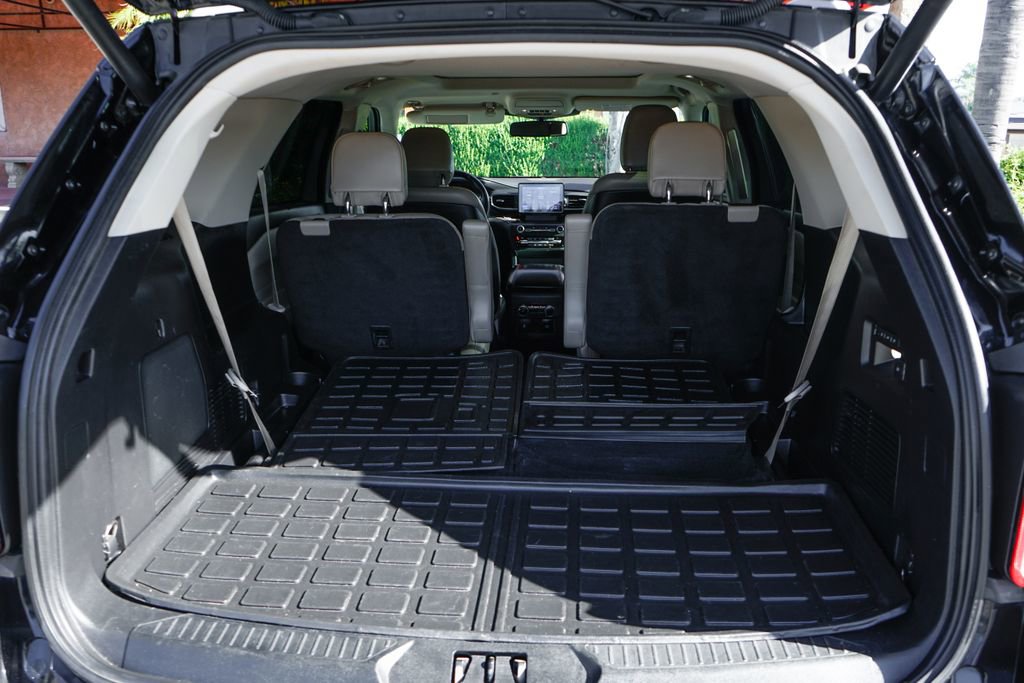 Used 2020 Ford Explorer Limited AWD/4WD image 9