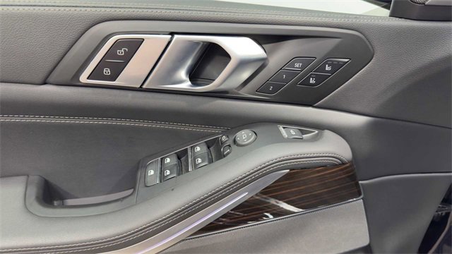 Used 2023 BMW X5 xDrive45e w/ M Sport Package image 21