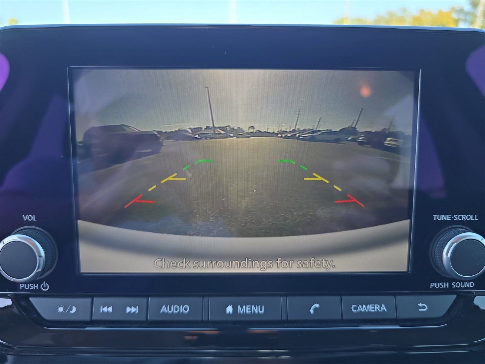 Used 2025 Nissan Pathfinder SV image 18