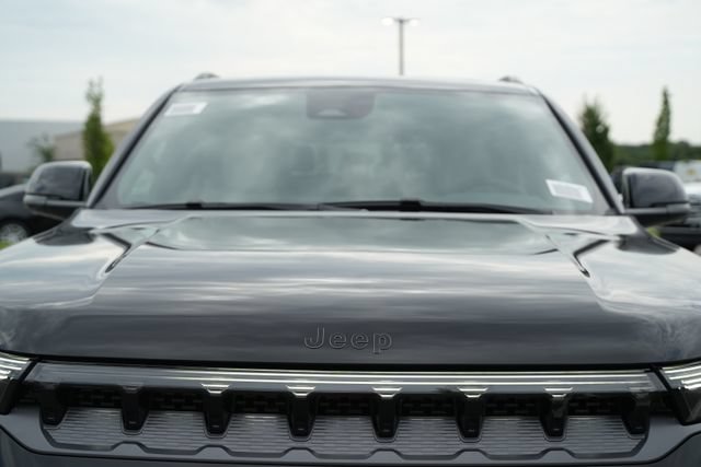 New 2026 Jeep Grand Wagoneer L Limited w/ Premium Group II AWD/4WD image 46