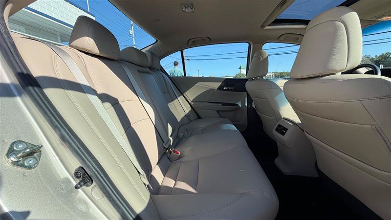 Used 2017 Honda Accord EX-L image 40