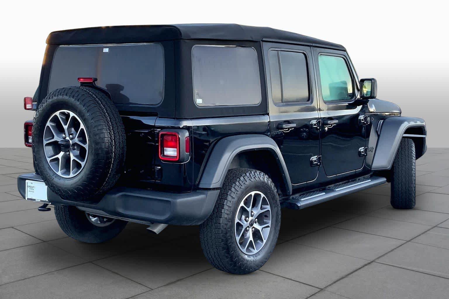 Used 2024 Jeep Wrangler Unlimited Sport AWD/4WD image 13