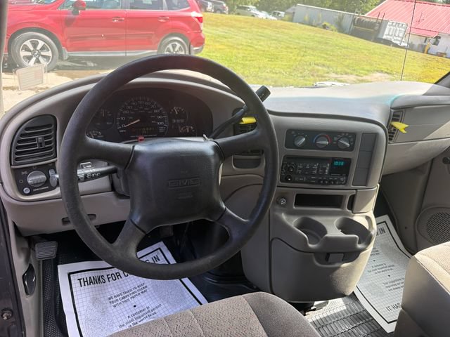 Used 2005 GMC Safari RWD image 12