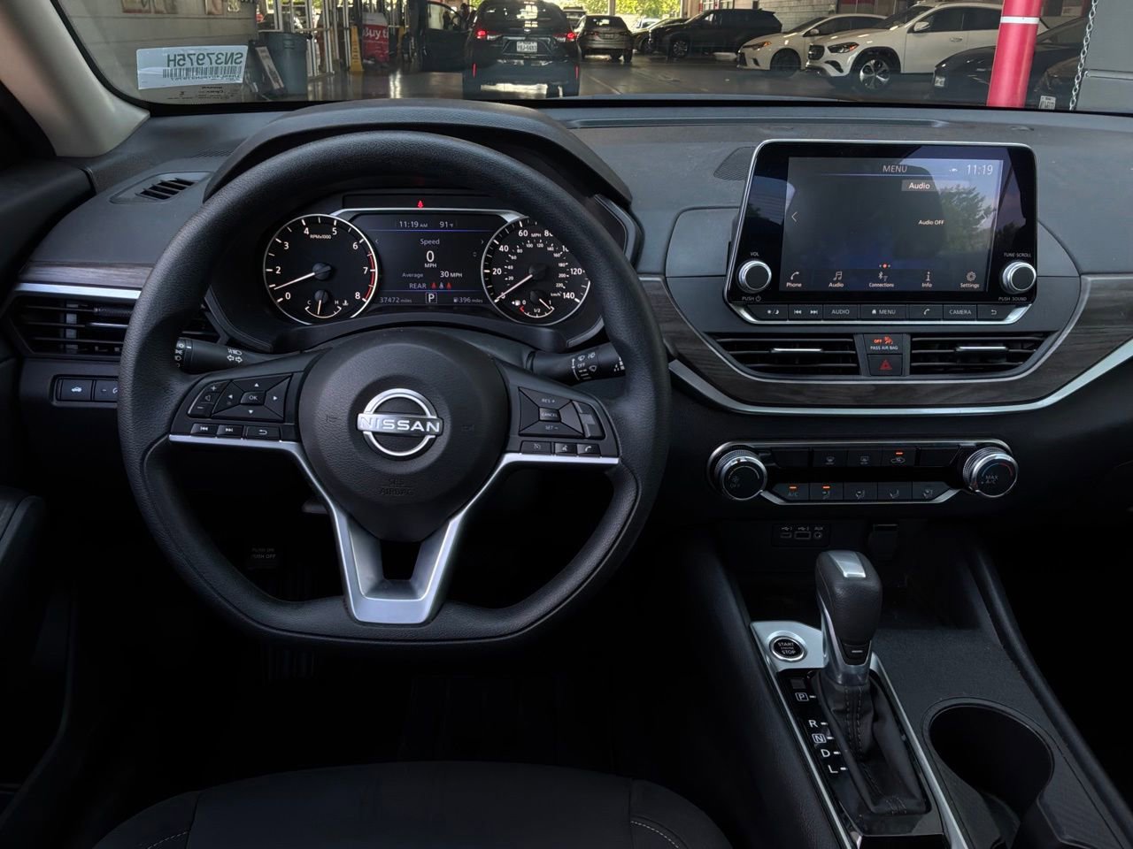 Used 2025 Nissan Altima 2.5 SV FWD image 14