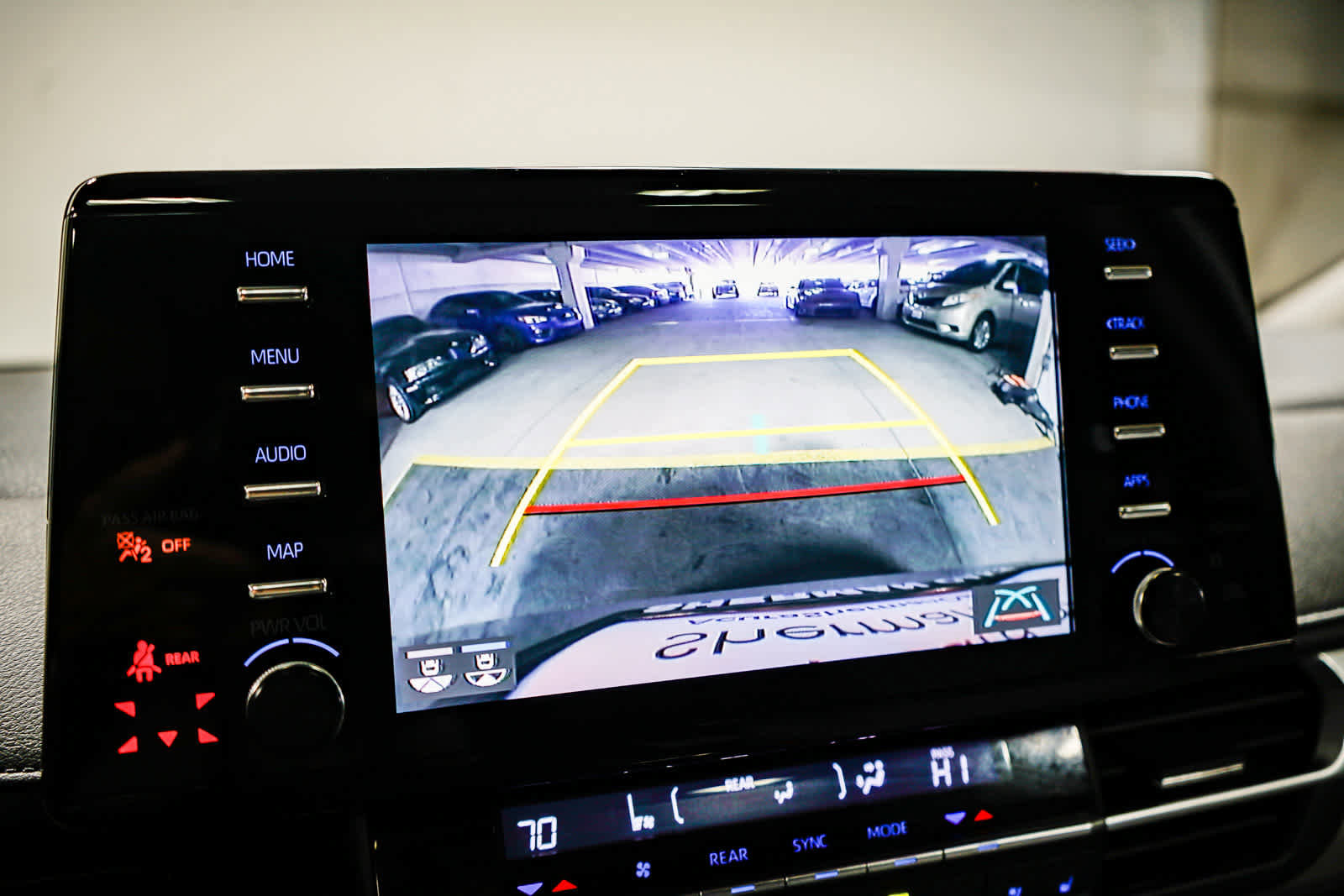 Used 2021 Toyota Sienna Limited image 28