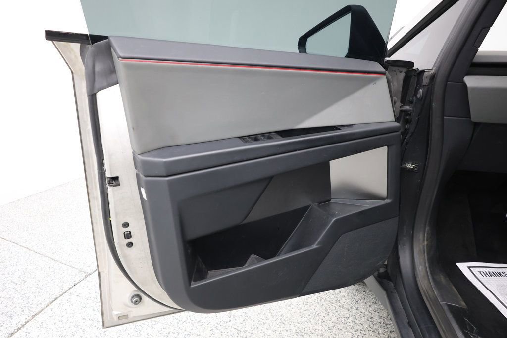 Used 2024 Tesla Cybertruck AWD Crew Cab image 8