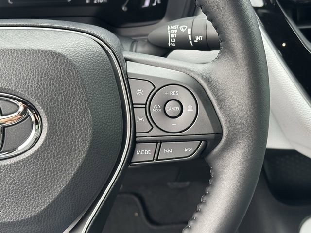 Used 2026 Toyota Corolla SE FWD image 14