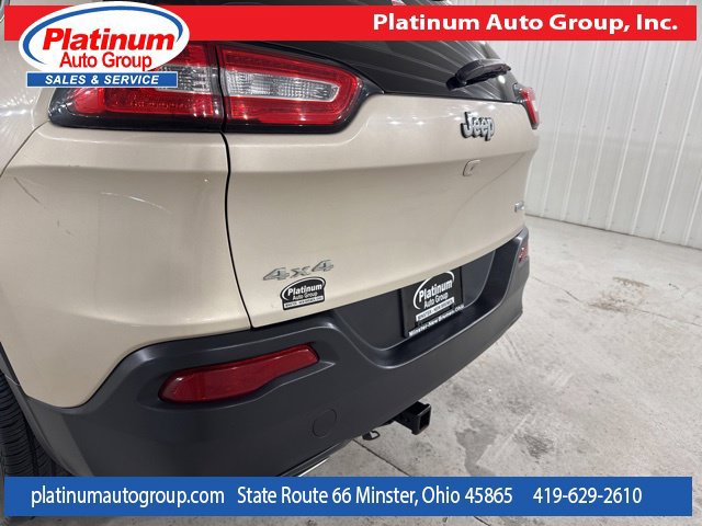 Used 2015 Jeep Cherokee Latitude w/ Comfort/Convenience Group AWD/4WD image 42
