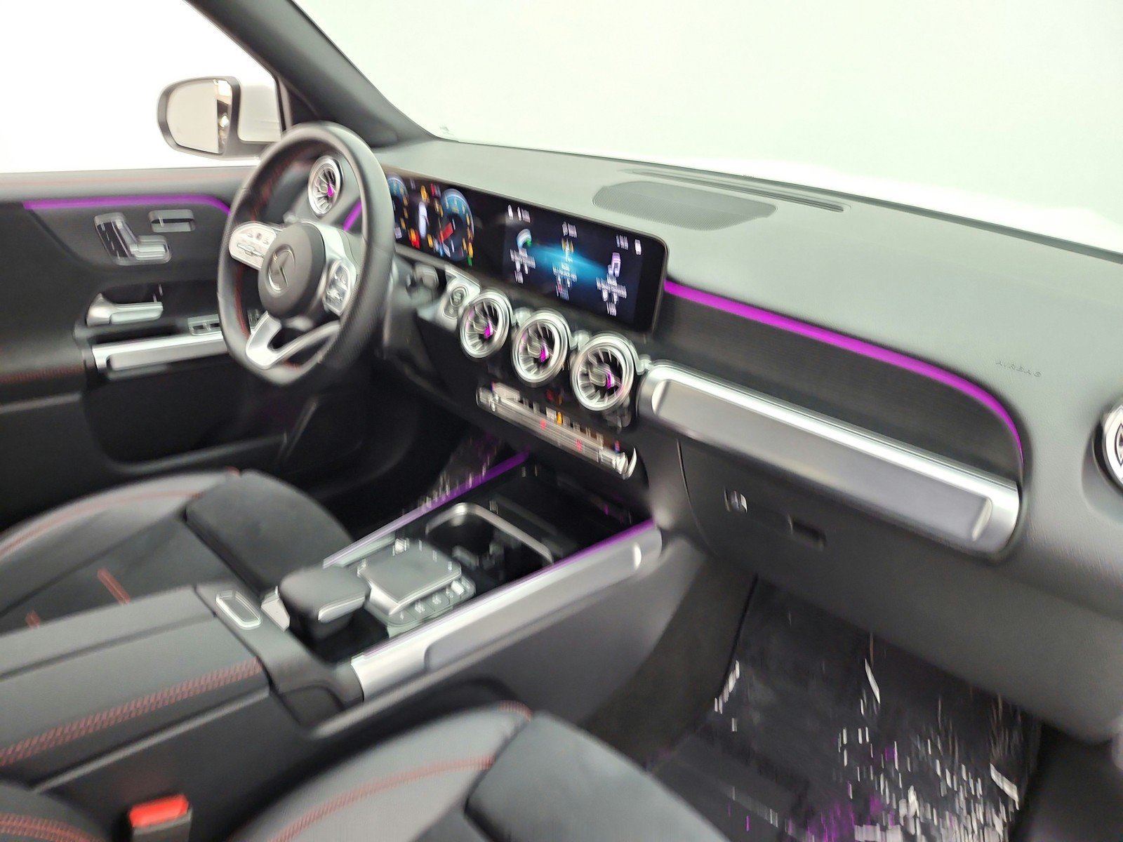 Used 2022 Mercedes-Benz GLB 250 image 19
