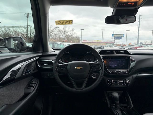 Used 2022 Chevrolet TrailBlazer LT w/ Convenience Package image 28