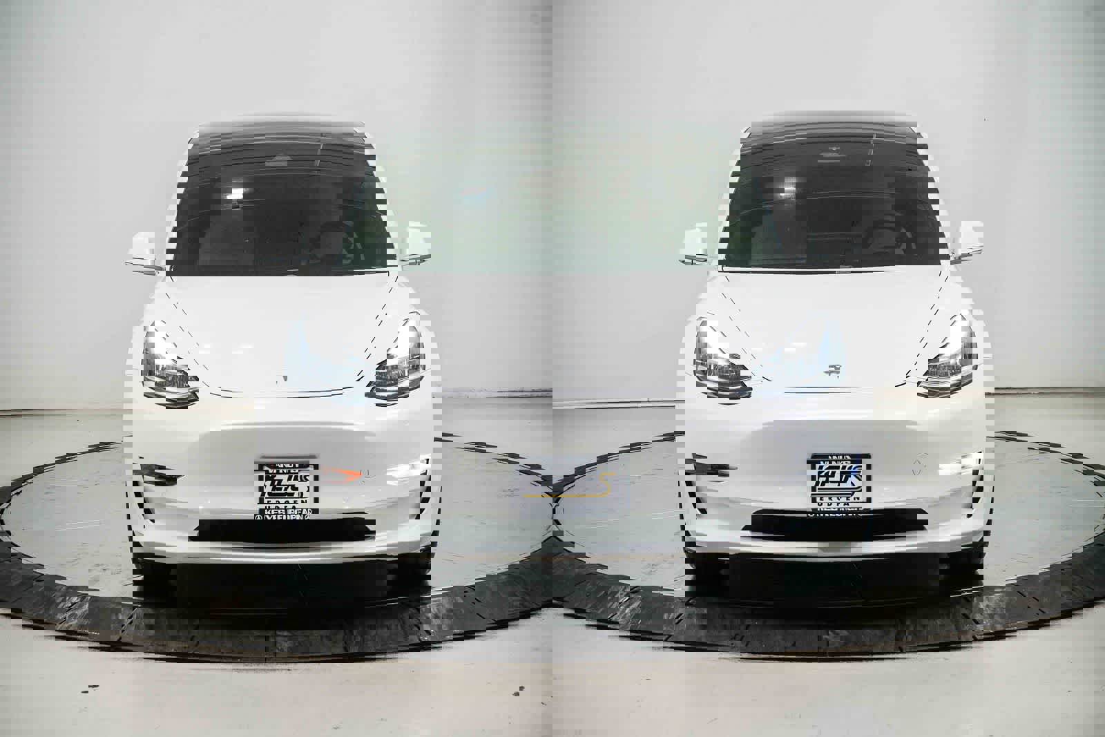 Used 2020 Tesla Model 3 Standard Range RWD image 5