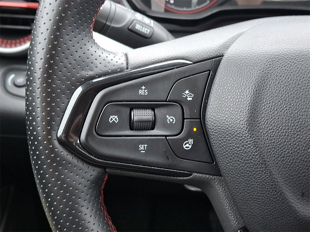 Used 2024 Chevrolet Trax RS w/ Sunroof Package image 22