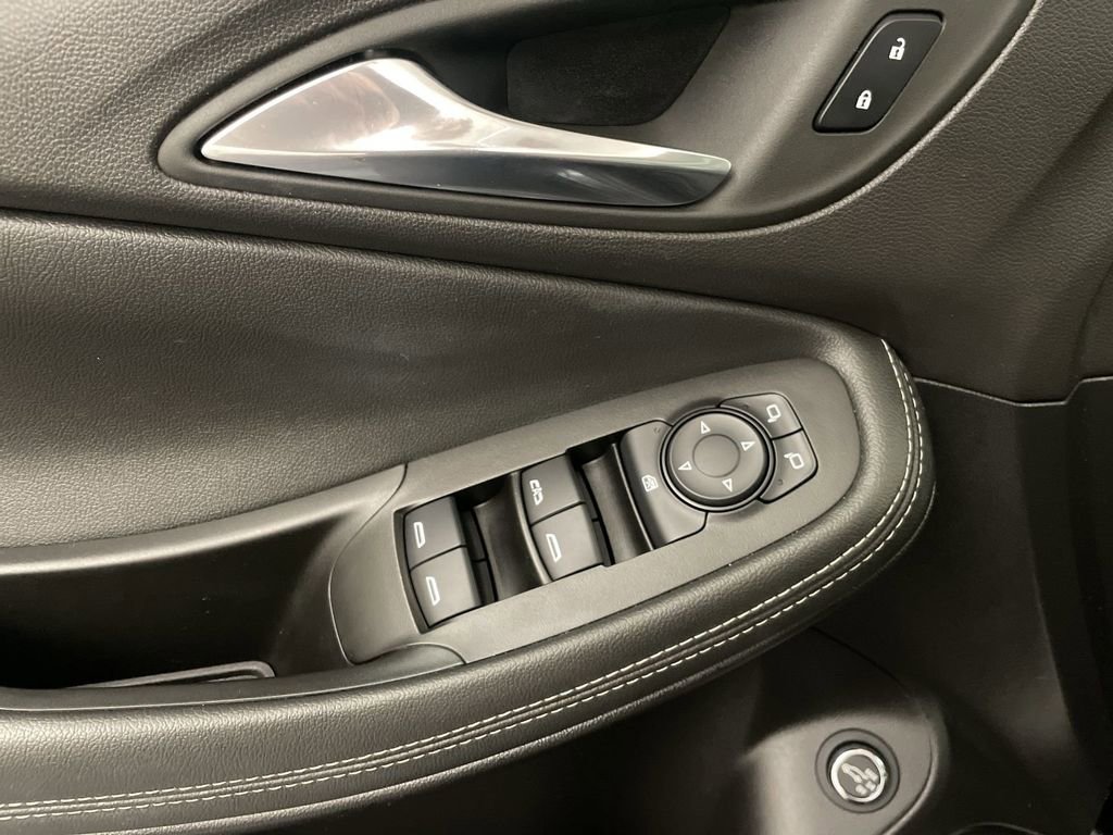 Used 2023 Buick Encore GX Select w/ Experience Buick Package image 17