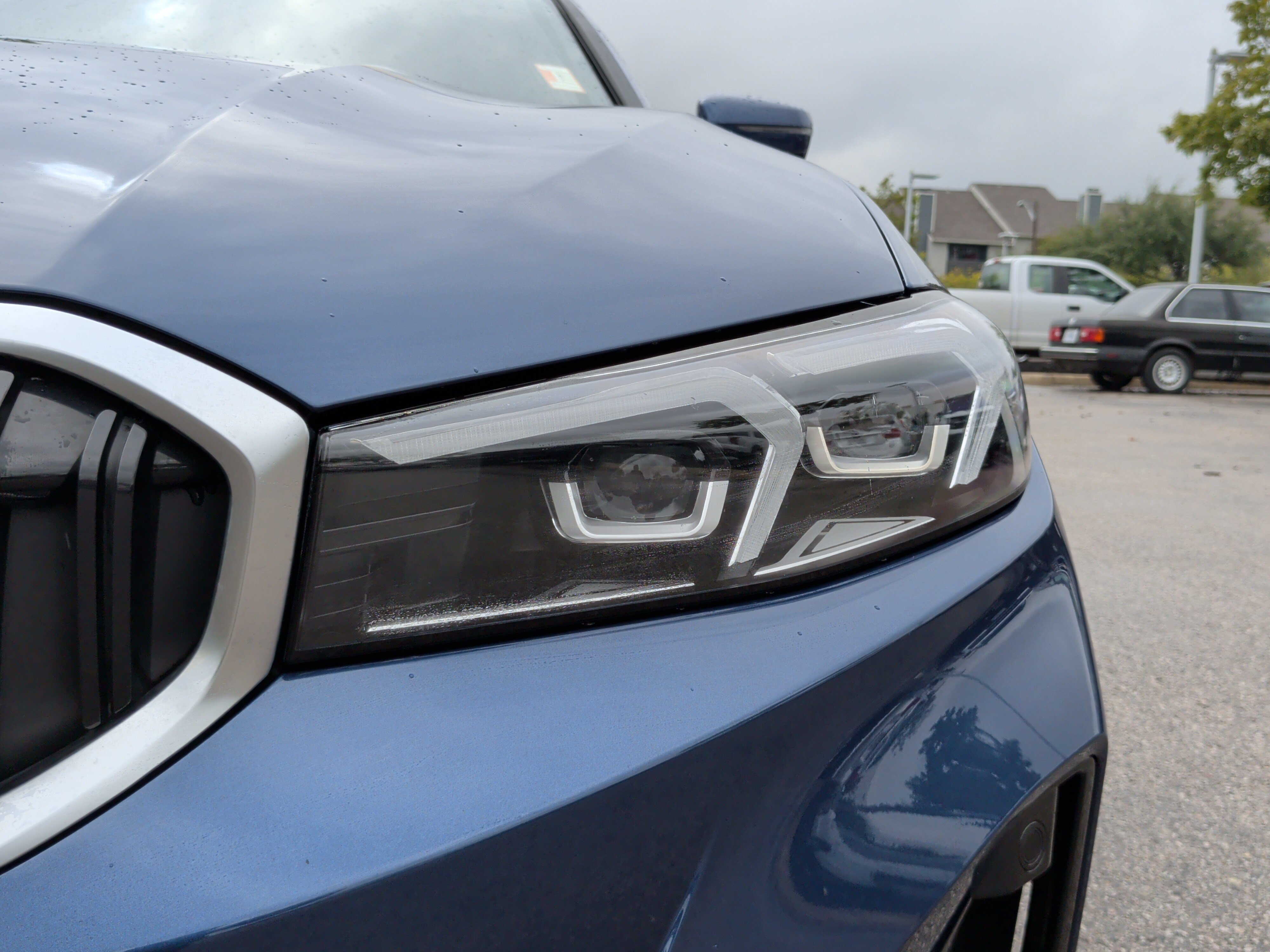 Certified 2024 BMW 330i Sedan w/ Convenience Package RWD image 3