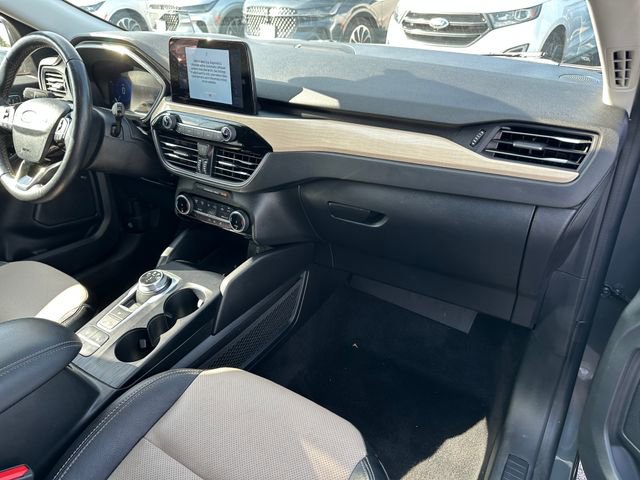 Used 2022 Ford Escape Titanium w/ Titanium Premium Package image 9