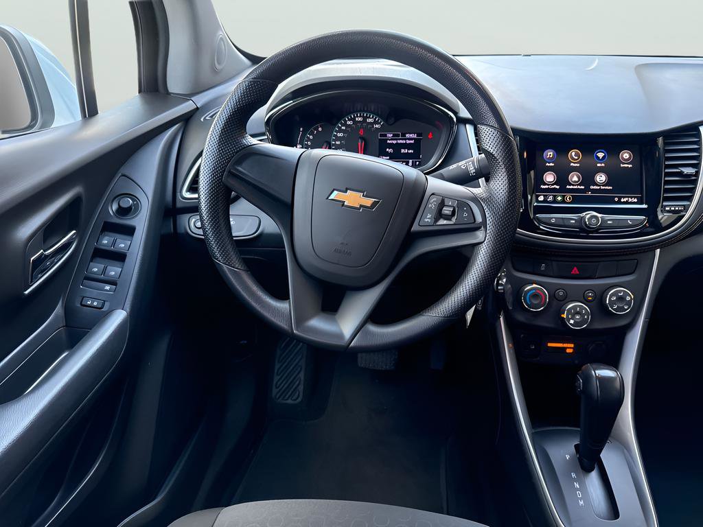Used 2020 Chevrolet Trax LS AWD/4WD image 21