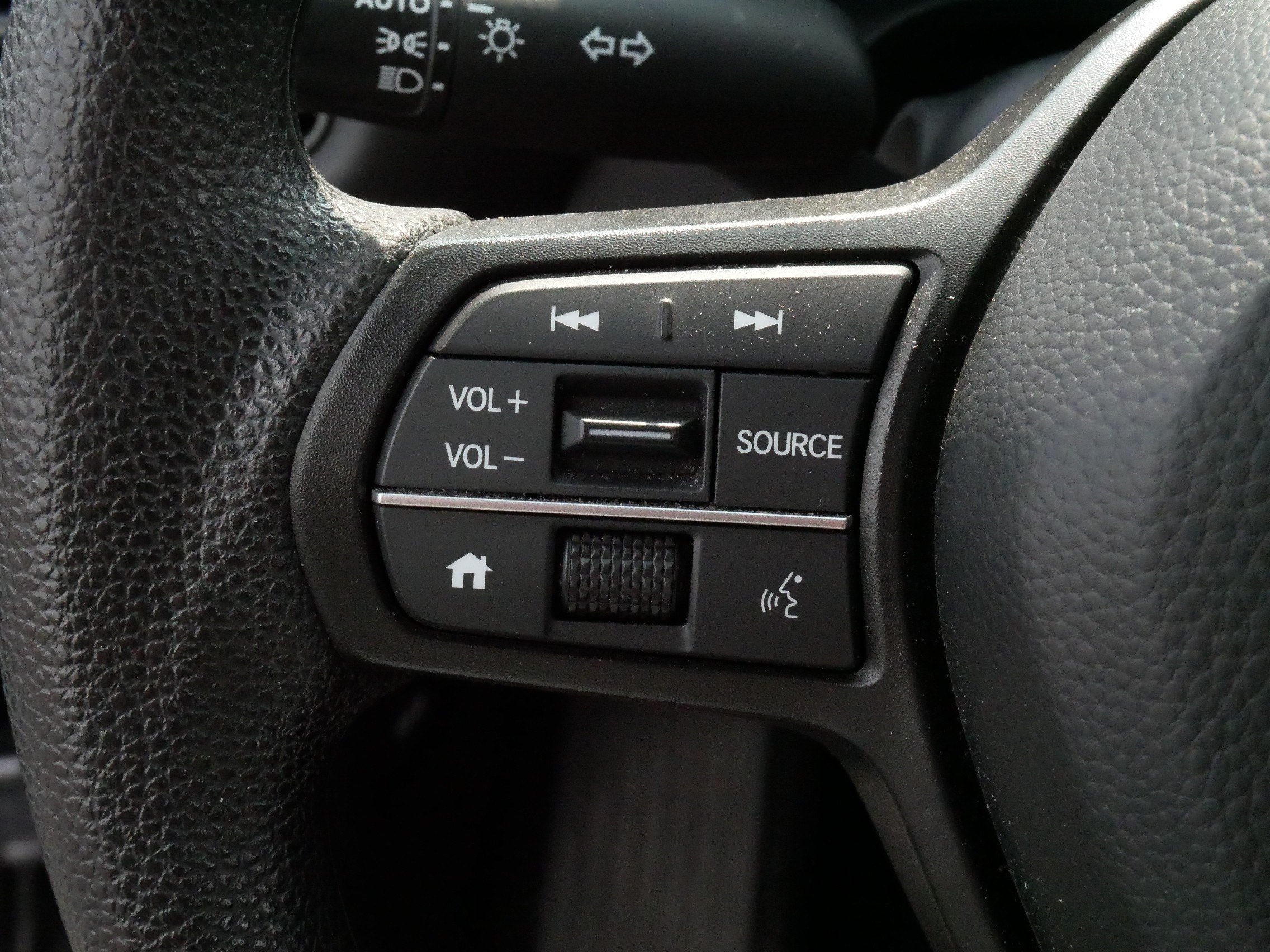Used 2024 Honda HR-V LX image 27