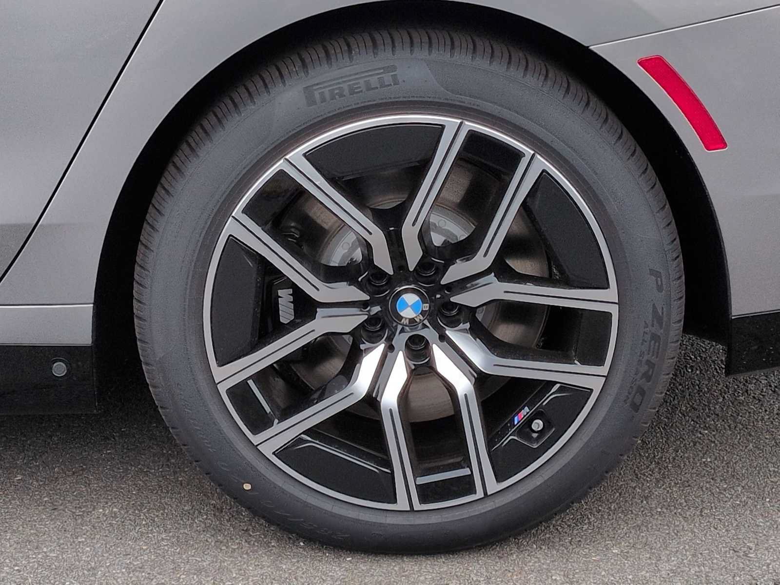 New 2026 BMW 760i xDrive w/ Executive Package AWD/4WD image 14