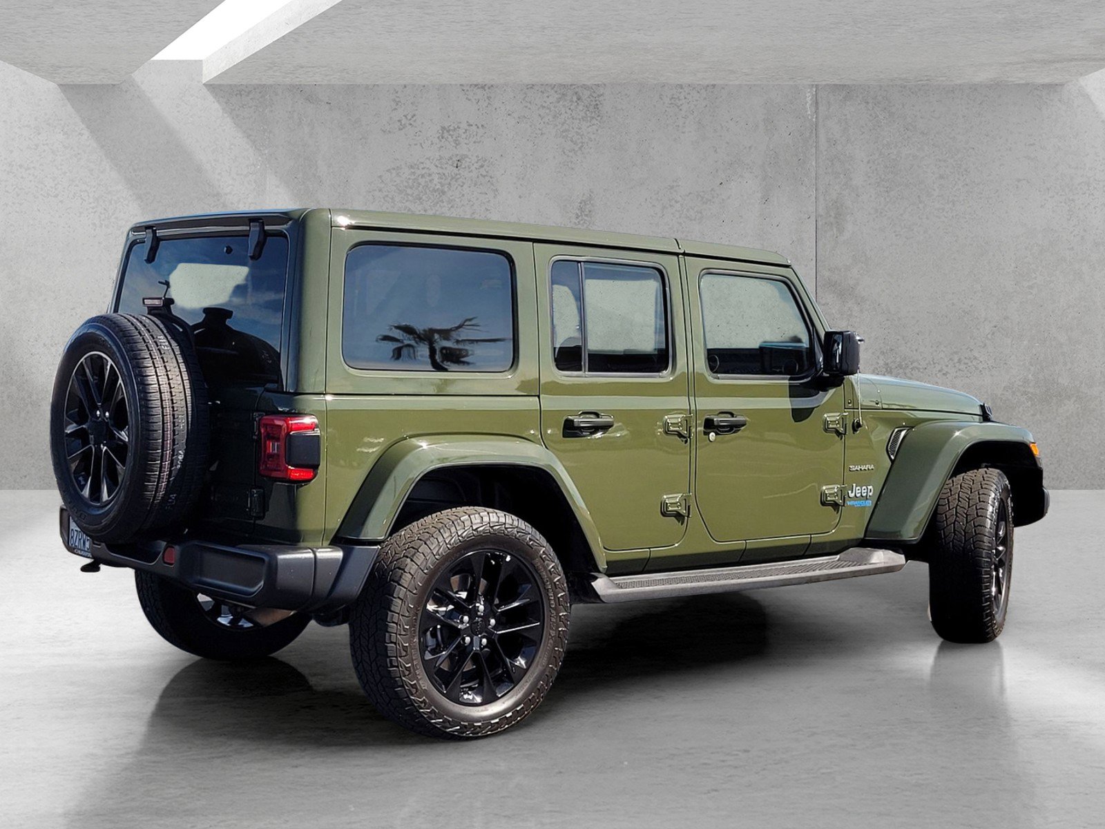 Used 2021 Jeep Wrangler Unlimited Sahara w/ Cold Weather Group image 4